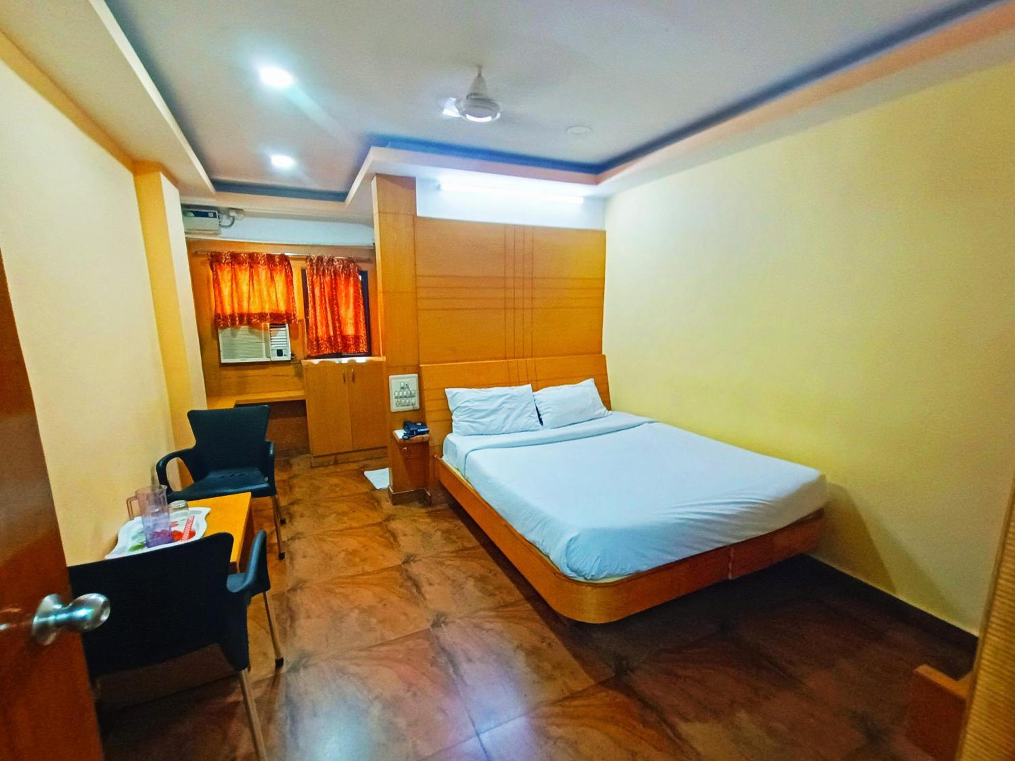 Pavithra Paradise Hotel Bangalore Ngoại thất bức ảnh