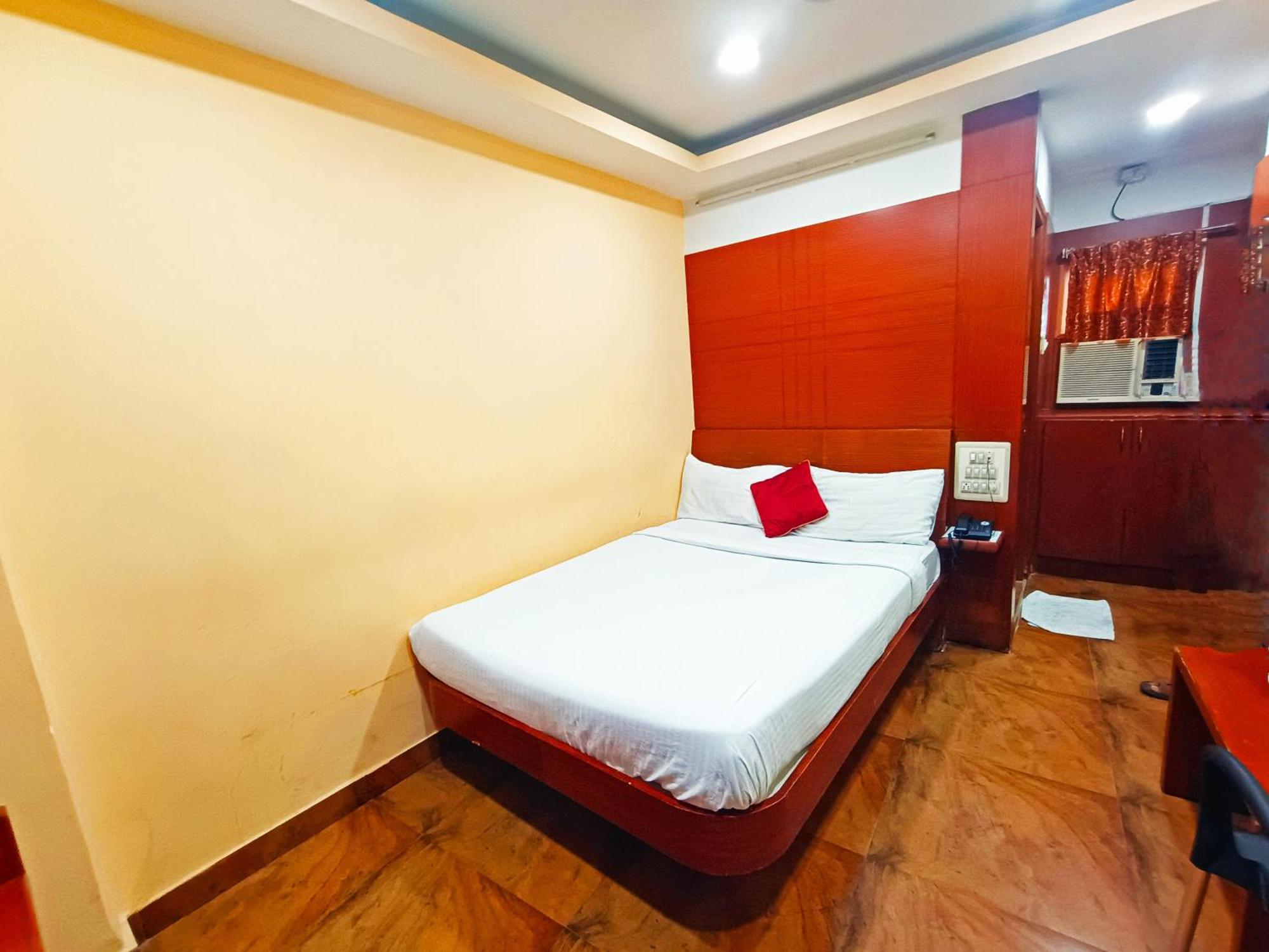 Pavithra Paradise Hotel Bangalore Ngoại thất bức ảnh