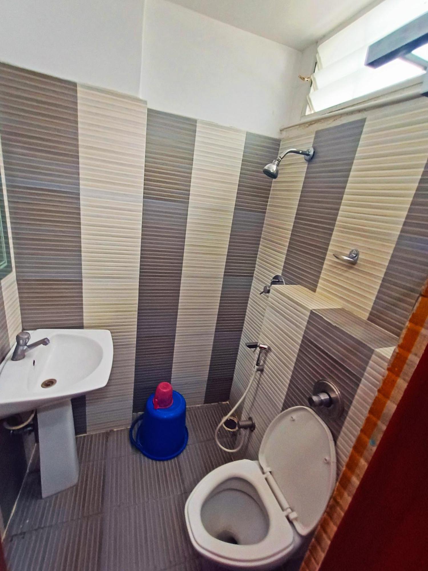 Pavithra Paradise Hotel Bangalore Ngoại thất bức ảnh